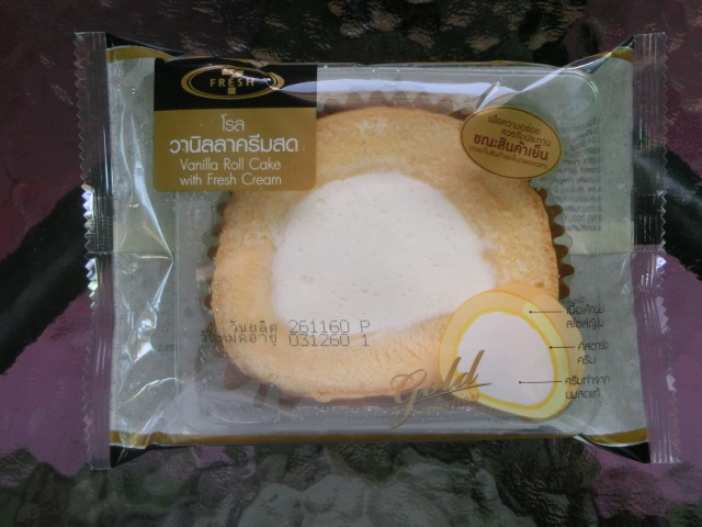 タイで生クリーム食べたければセブンイレブンのゴールドロールケーキを買おう！